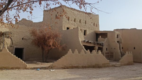 زيارة المعالم التراثية بضرما